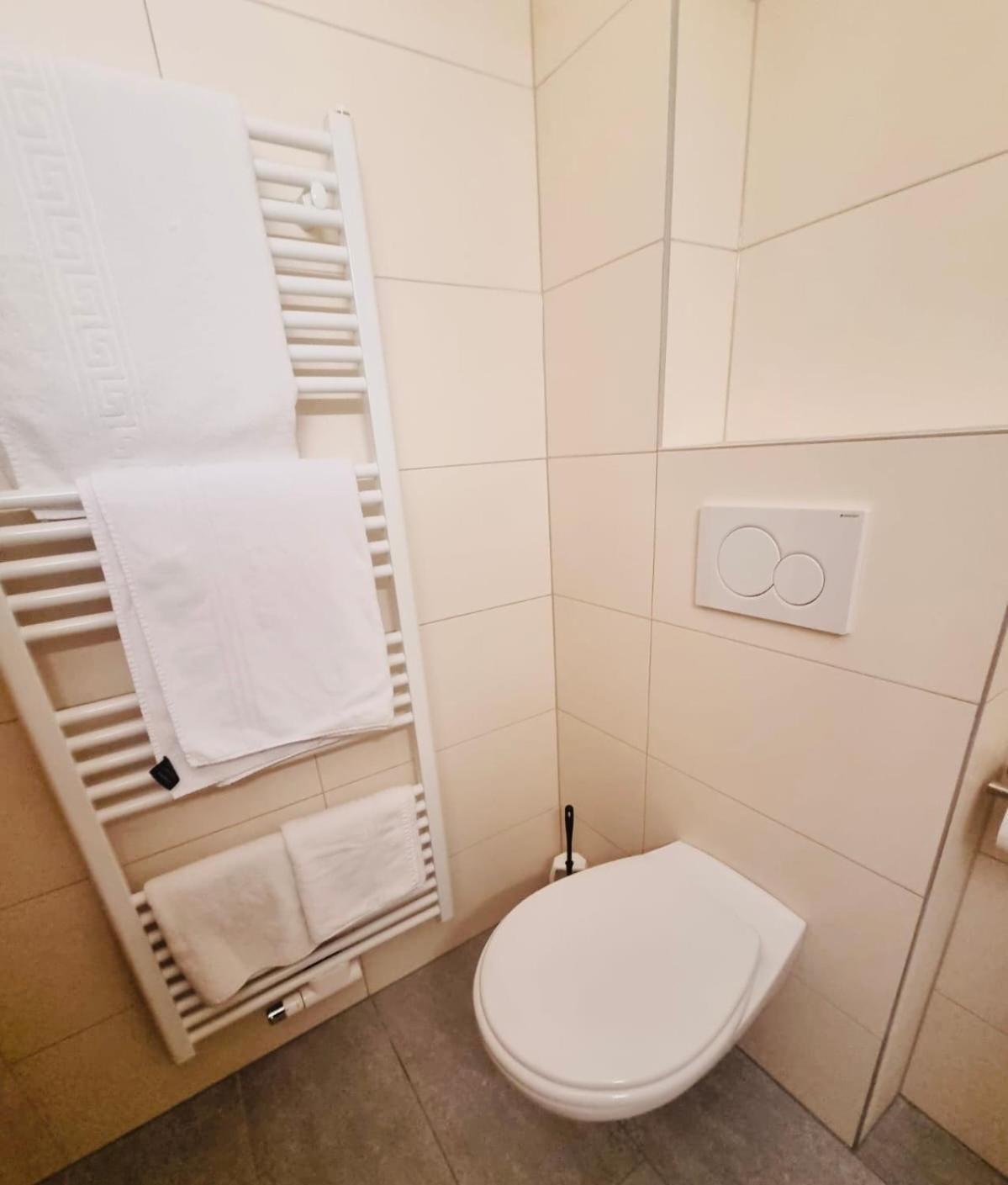 Glacier Rock Guesthouse Solda Εξωτερικό φωτογραφία